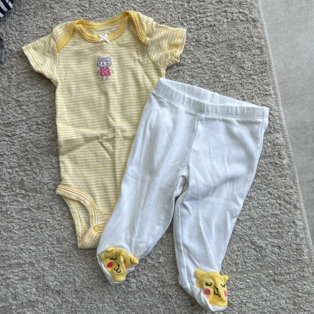 6 Piece Girl's Carter's, Old Navy Tops and Bottoms Bundle - Size 3-6 Months
